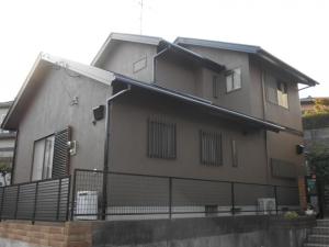 特殊洗剤で洗浄し屋根の苔も根こそぎ撃退！！